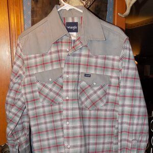 Wranger Snap Button Down Shirt Medium